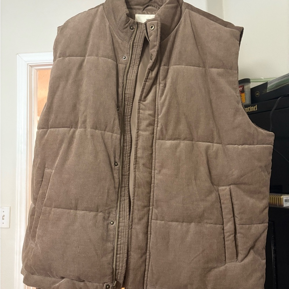 Men's Tan Quilted Vest